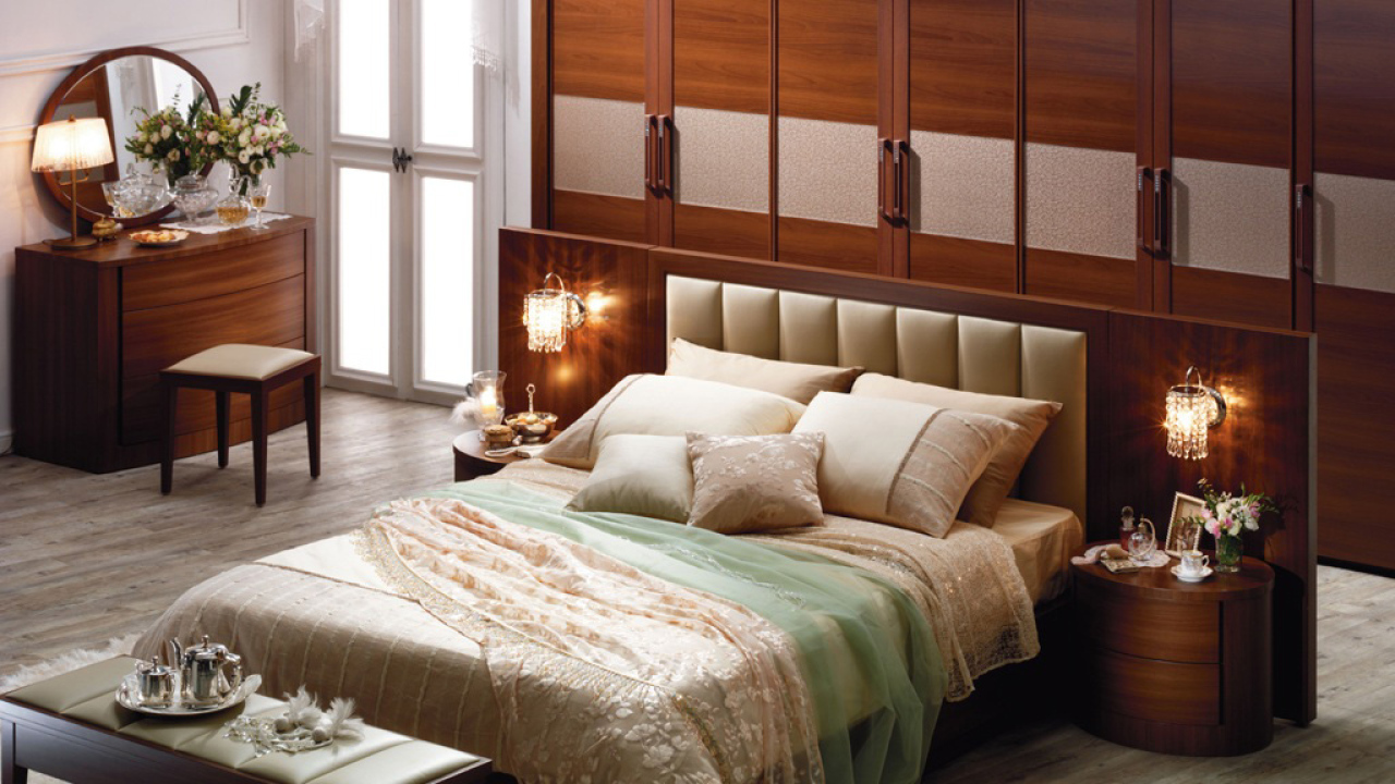 Классический интерьер в спальне