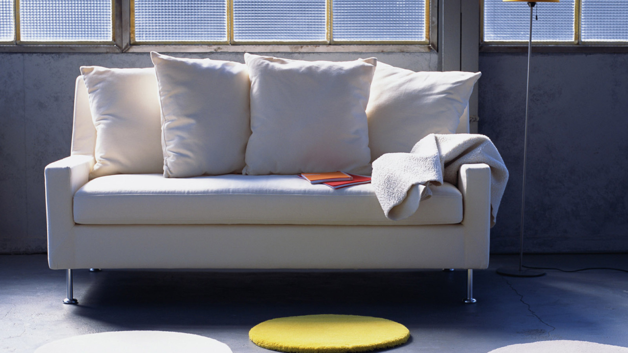 Небольшой диван