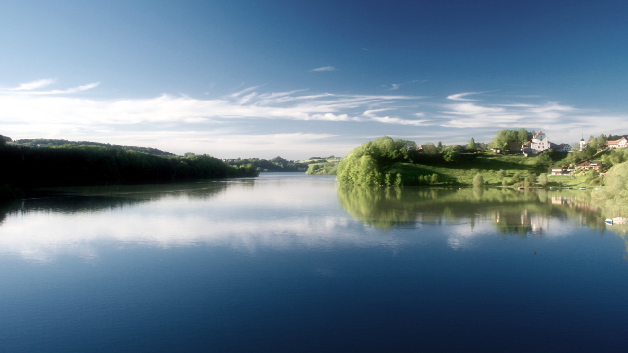 Озеро Gruyere, Швейцарии