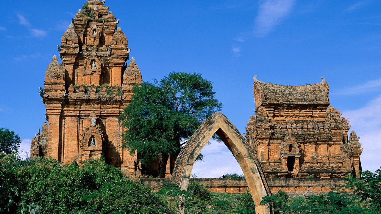 Древний храм Po Klong Garai