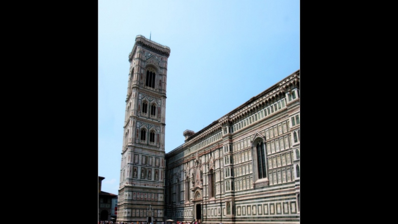 Странная башня