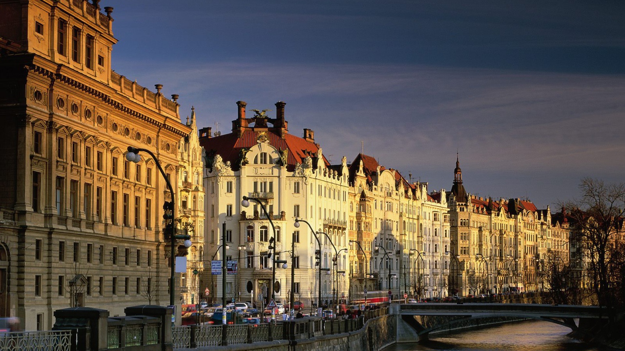 Река в Праге