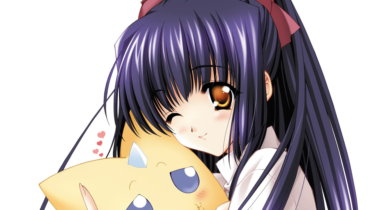 Милая девочка и зверек