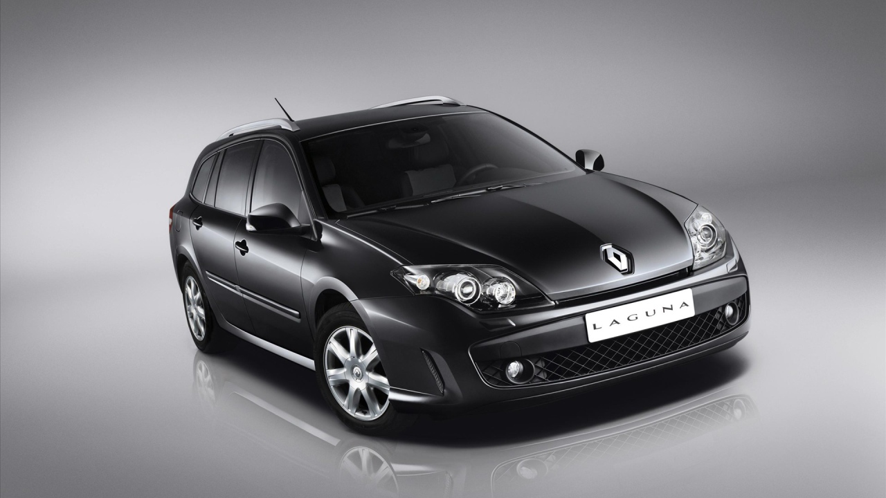 Черная Renault Laguna