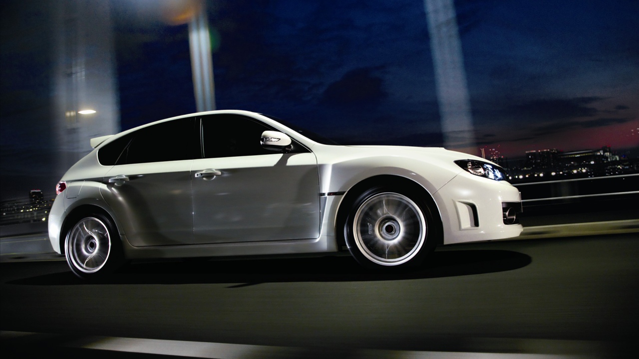 Автомобиль марки Subaru