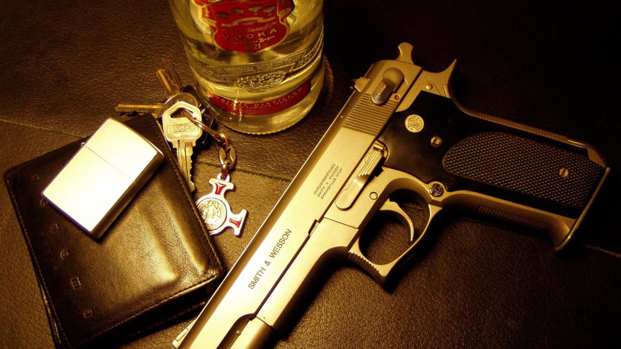 Smirnoff и Smith & Wesson