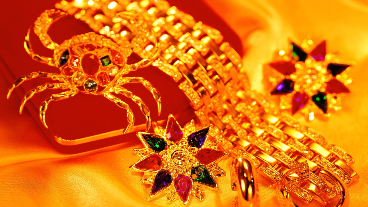 Золотое украшение