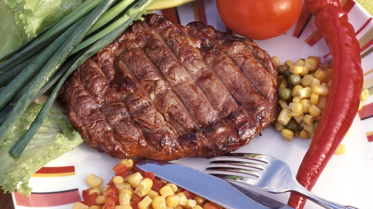 Отбивная с кукурузой