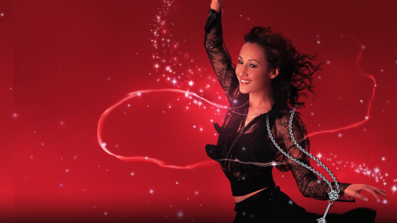 Счастливая девушка на 8 марта