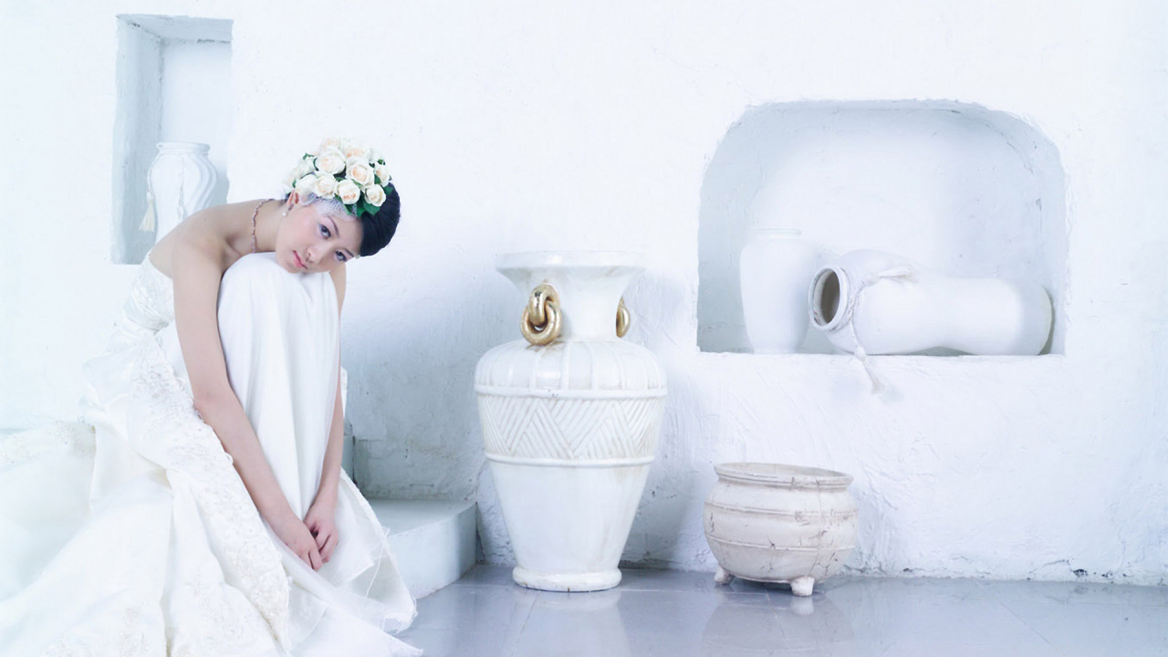 Белое платье