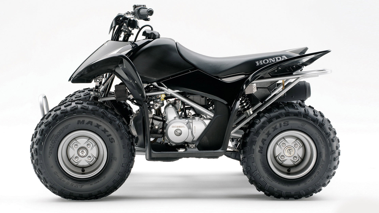 Вне дорожный Хонда квадроцикл