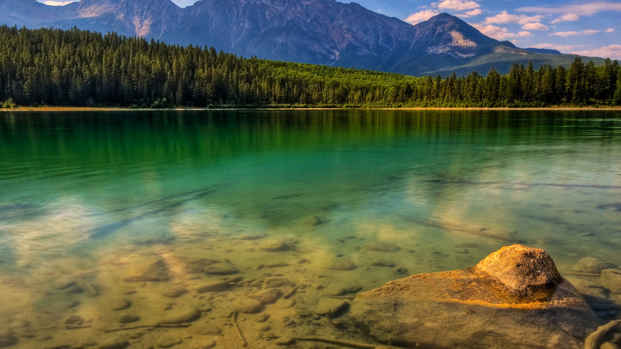 Красивый вид на горы