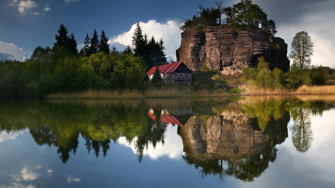 Дом у озера