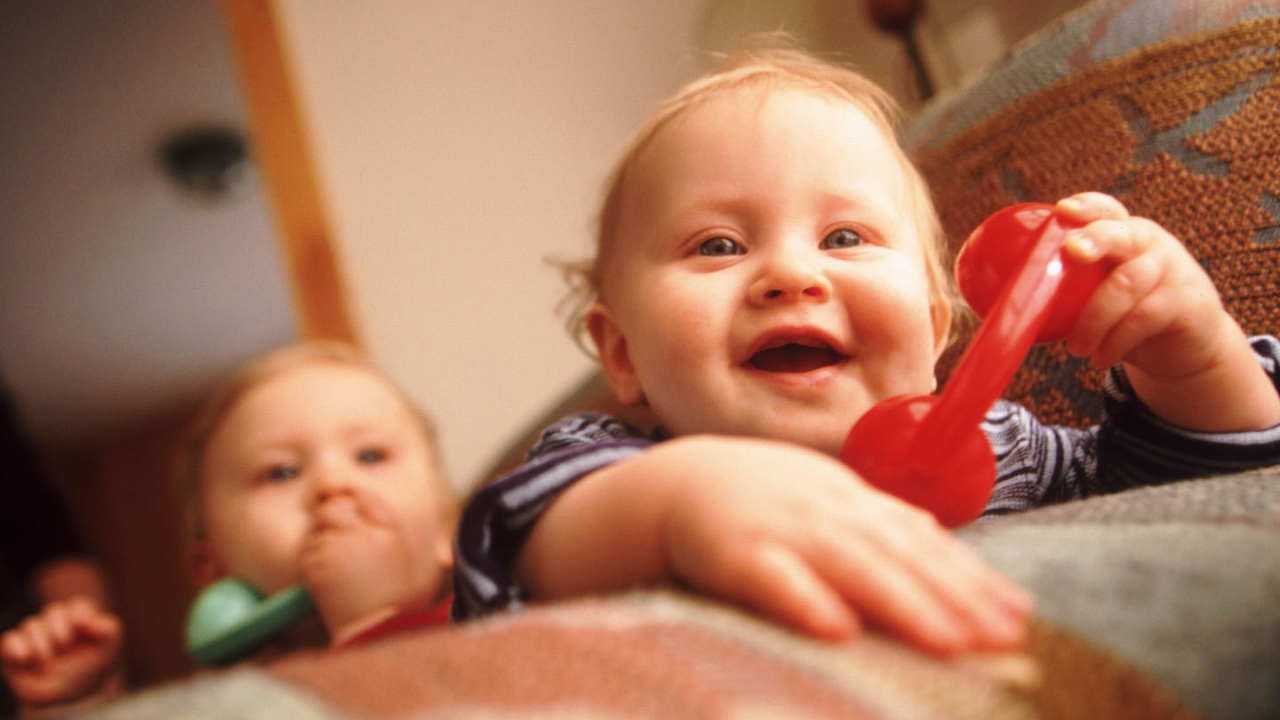 Веселые малыши