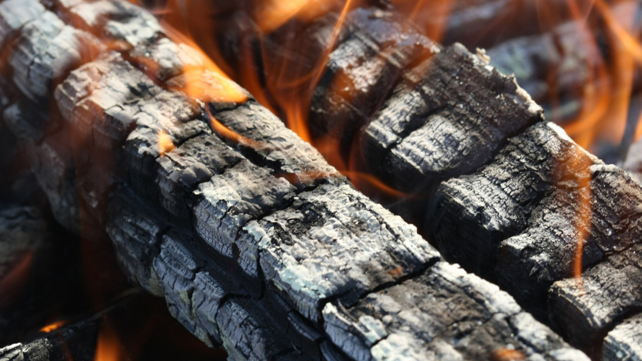 Догорающий костер