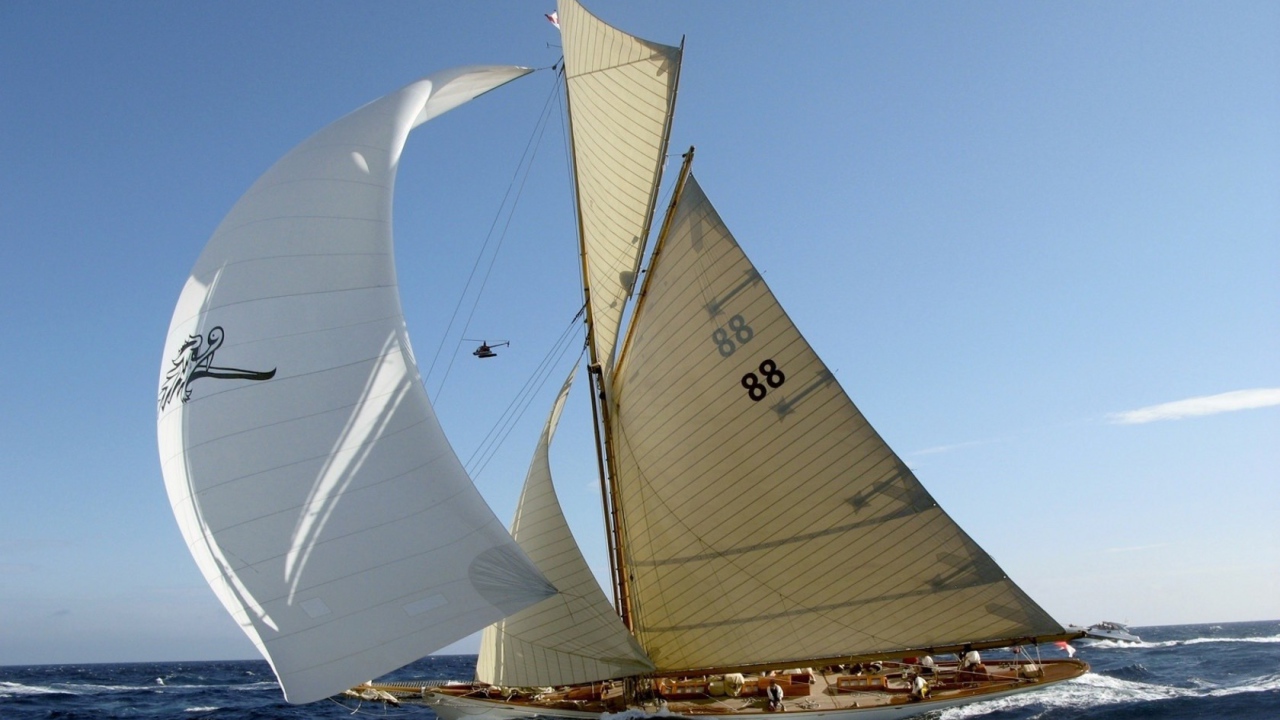 Гонка на яхте