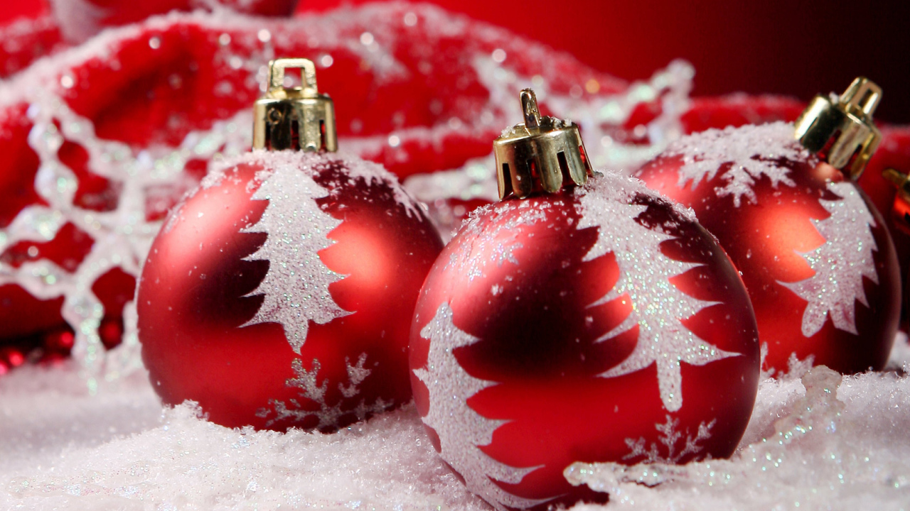 Шары со снегом