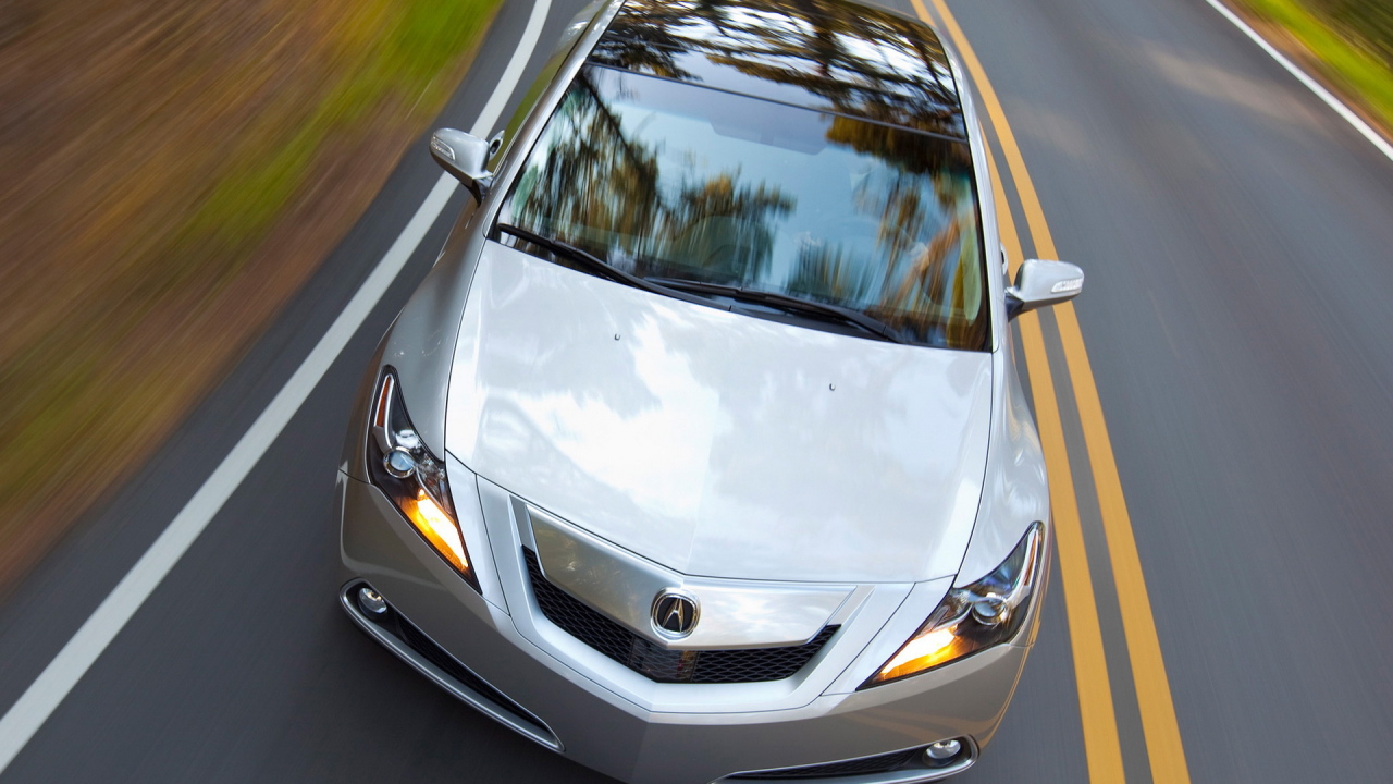Акура ZDX на дороге