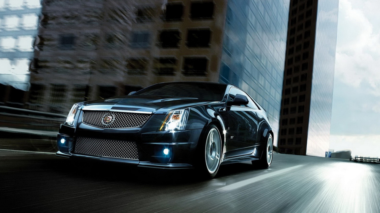 Cadillac CTS-V in movement