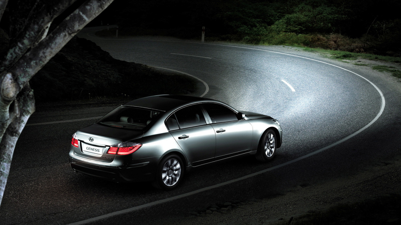 современный Хендай Дженезис