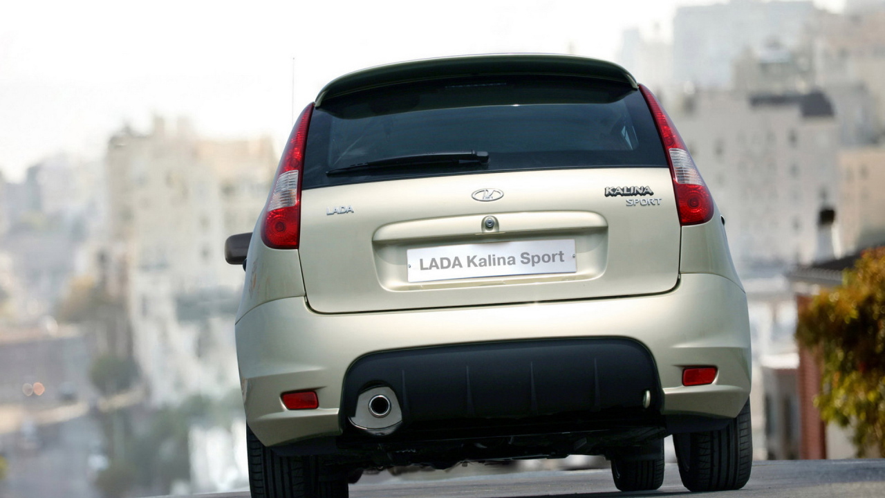 Лада Калина Спорт вид сзади