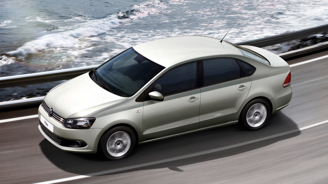 Фольксваген Поло в движении