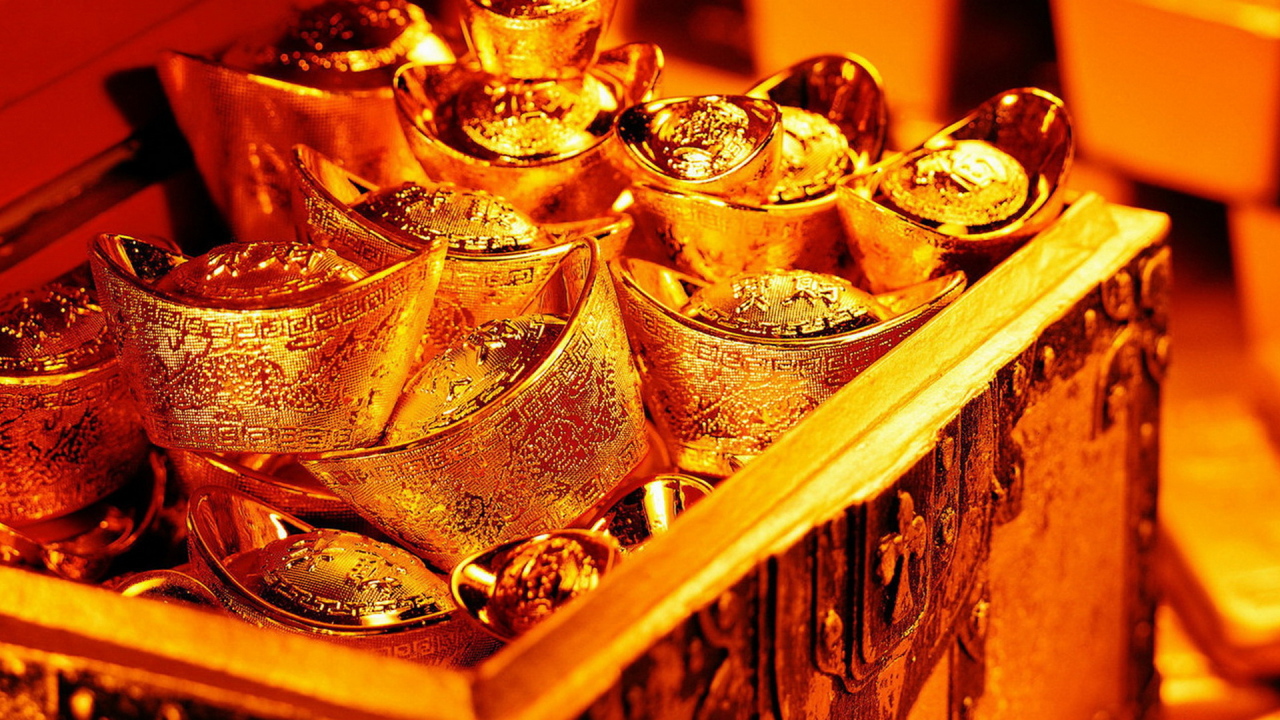 Сундук с золотыми вещами