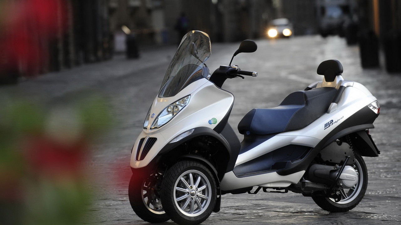 Piaggio MP3 Hybrid