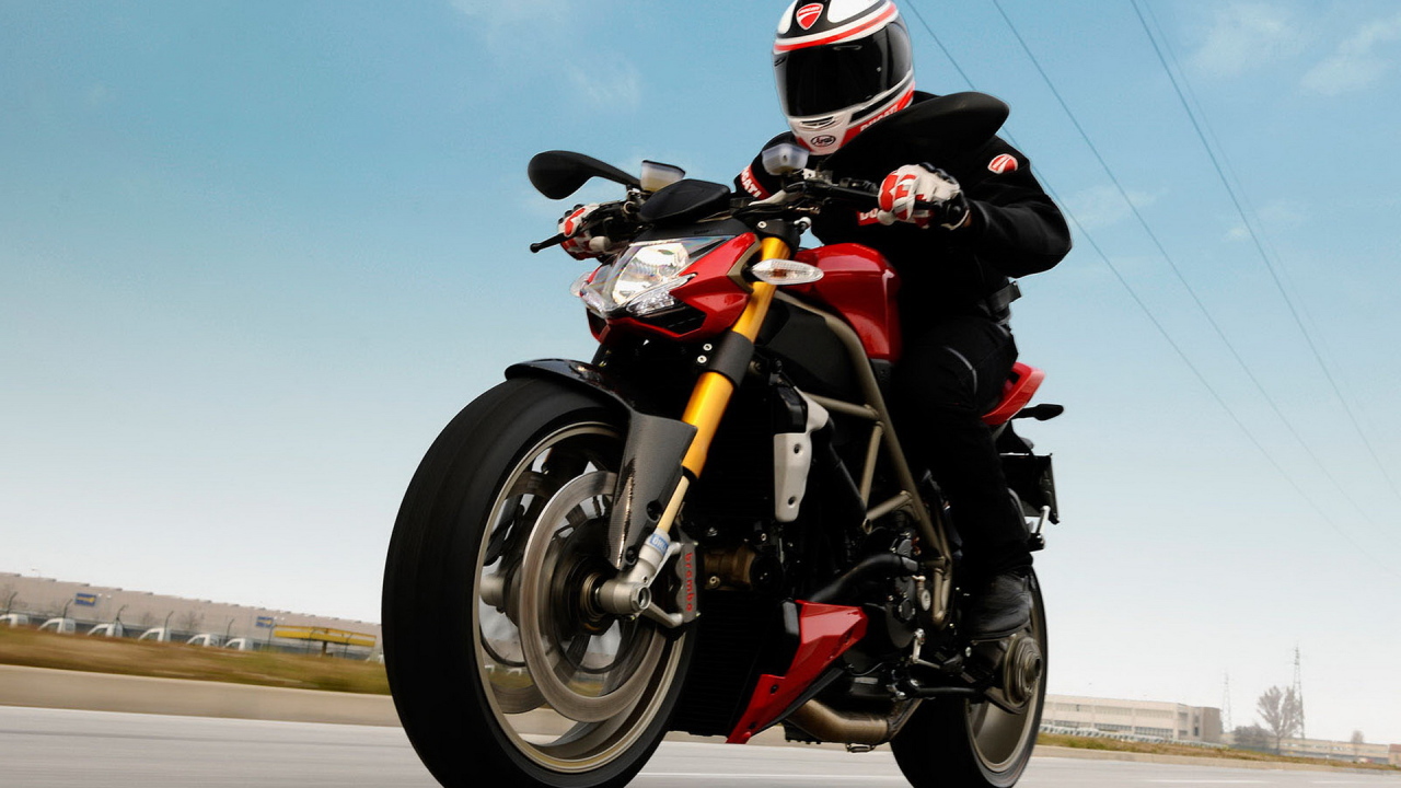 Ducati Streetfigtherx