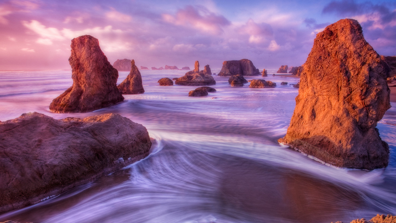 Прибрежные камни