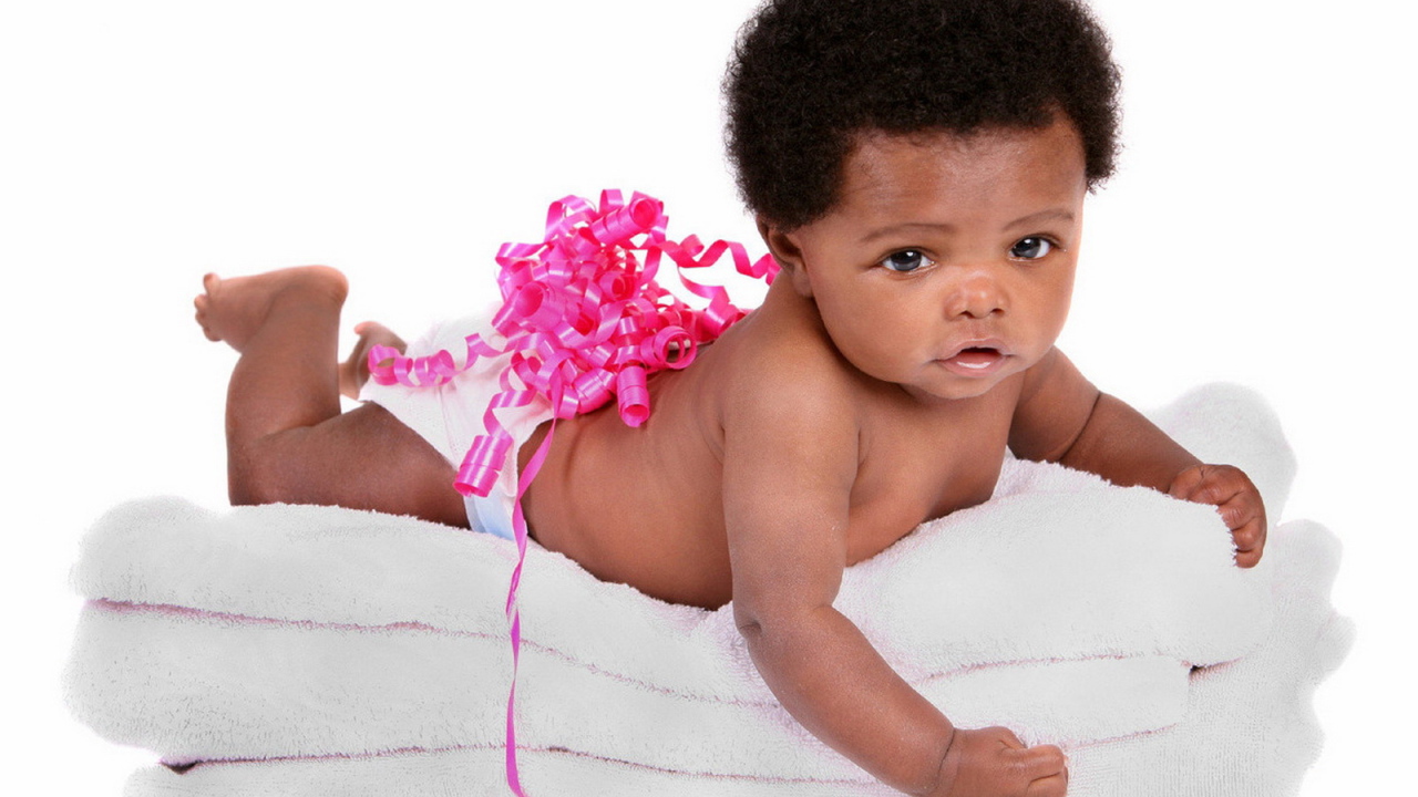 Темнокожий малыш