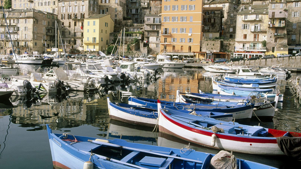 Лодки на Корсике