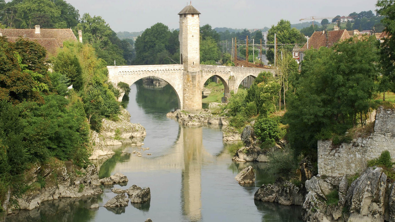 Мост с башней