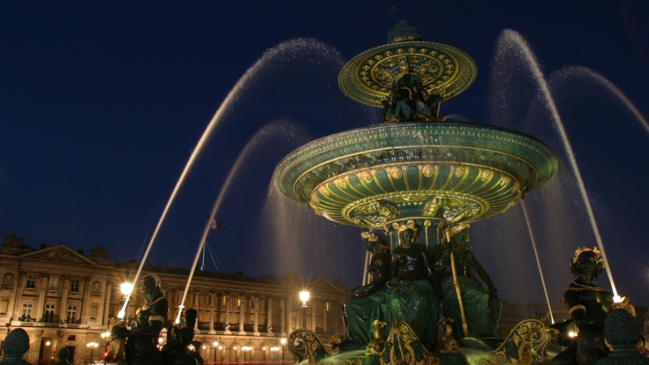 Ночной фонтан