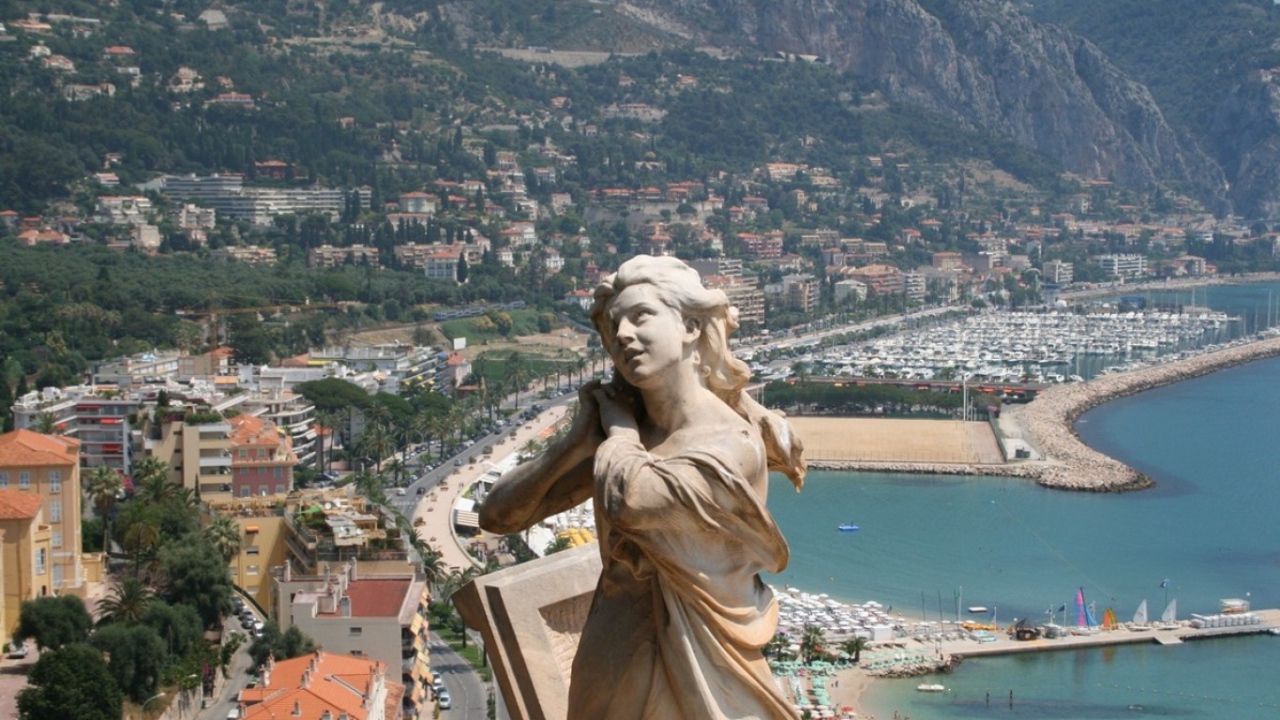 Статуя Франция