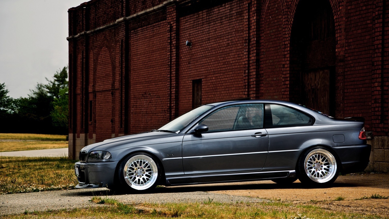 BMW 330i