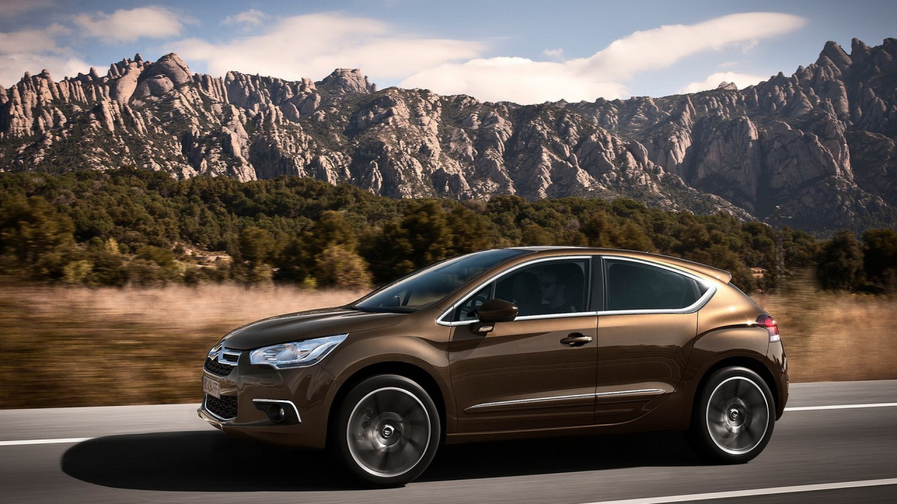 2012 Citroen-DS4