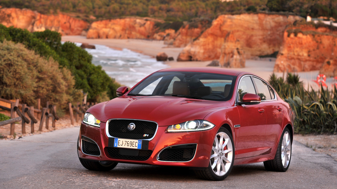 новый Jaguar XFR