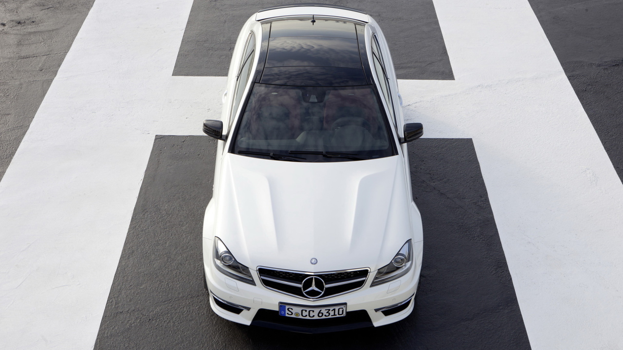 Mercedes-Benz-C-63-AMG-Coupe