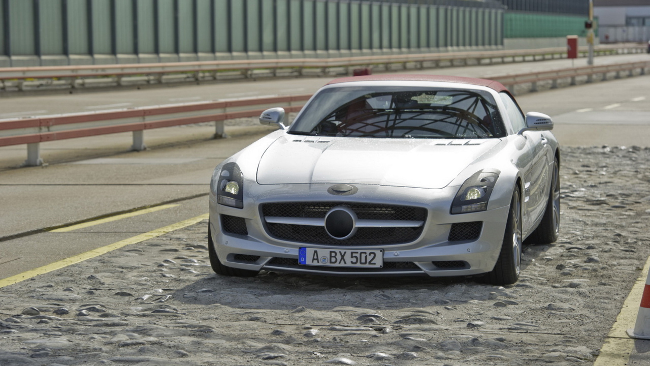 Mercedes-Benz-SLS-AMG