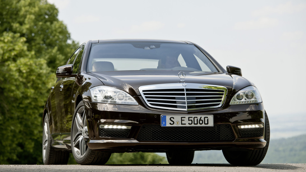 Mercedes Benz s63 amg