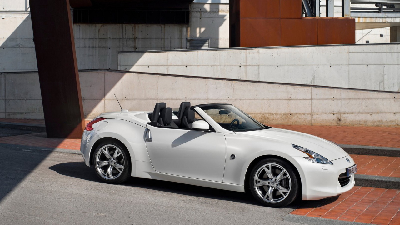 Nissan-370Z Roadster