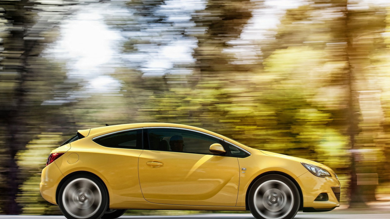 Vauxhall-Astra GTC