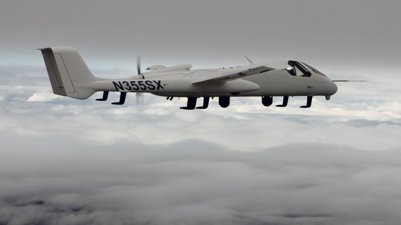 Самолет в небе