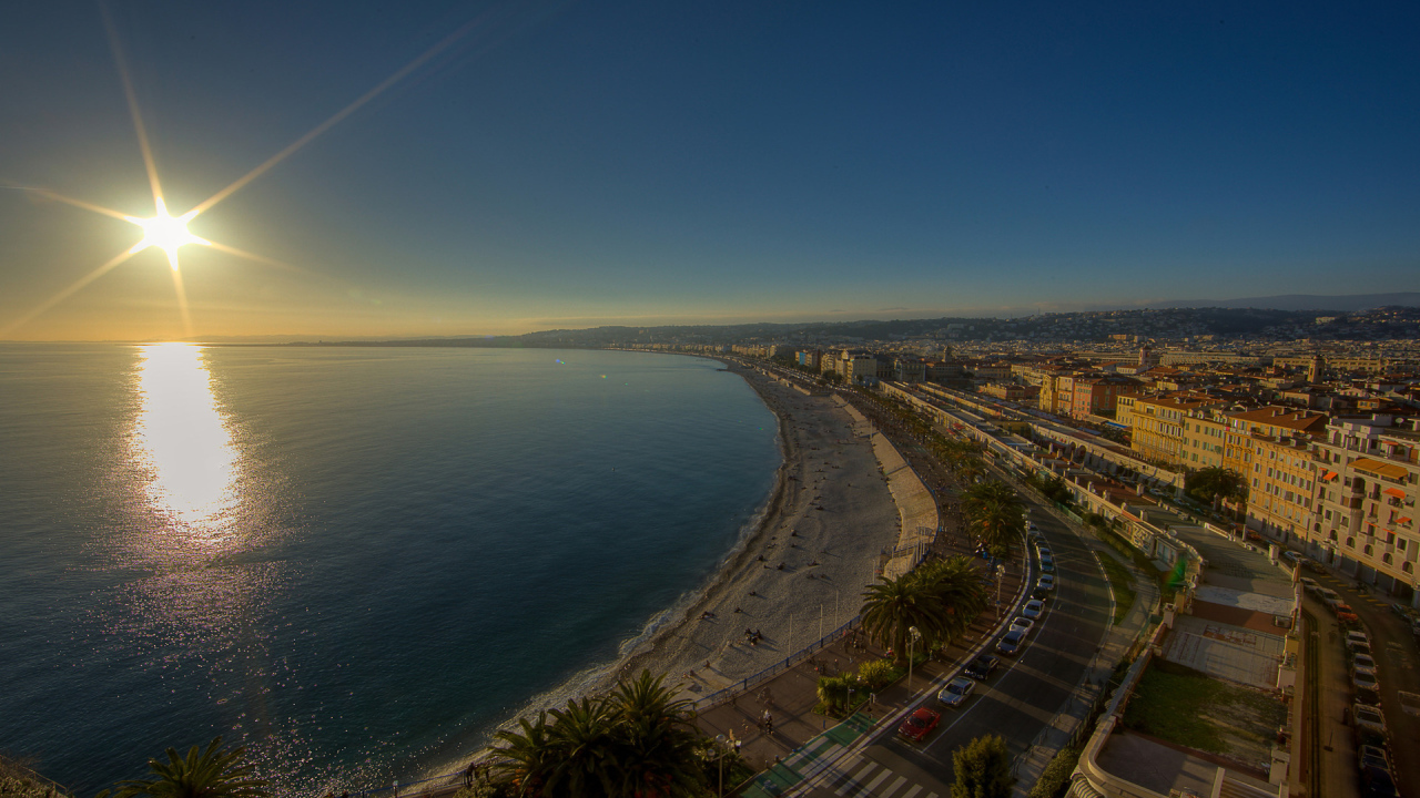 Побережье города