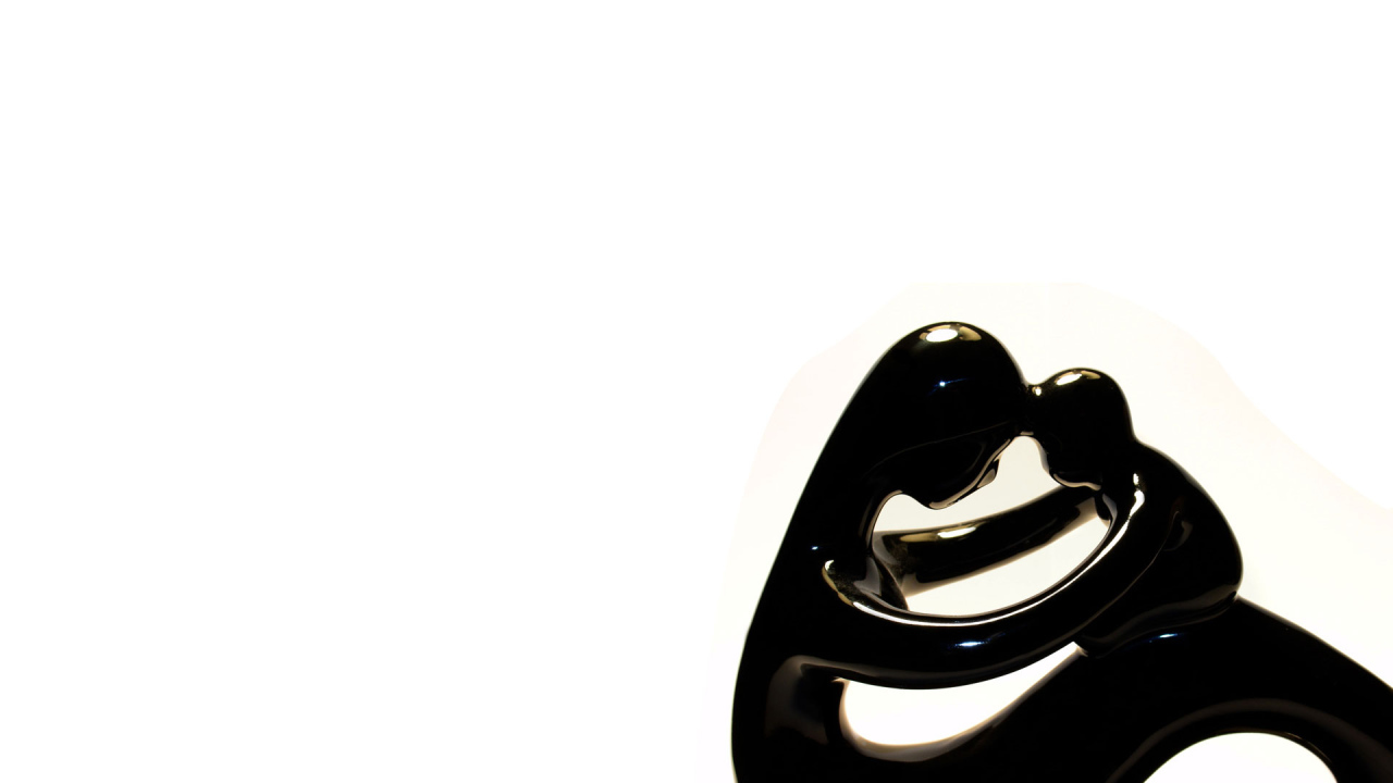 Статуя матери и ребенка