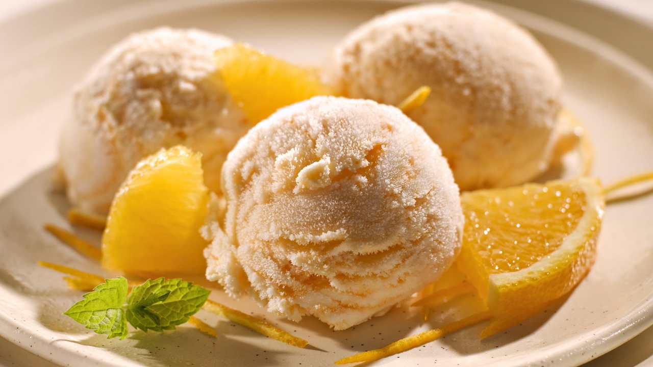 Мороженое с фруктами