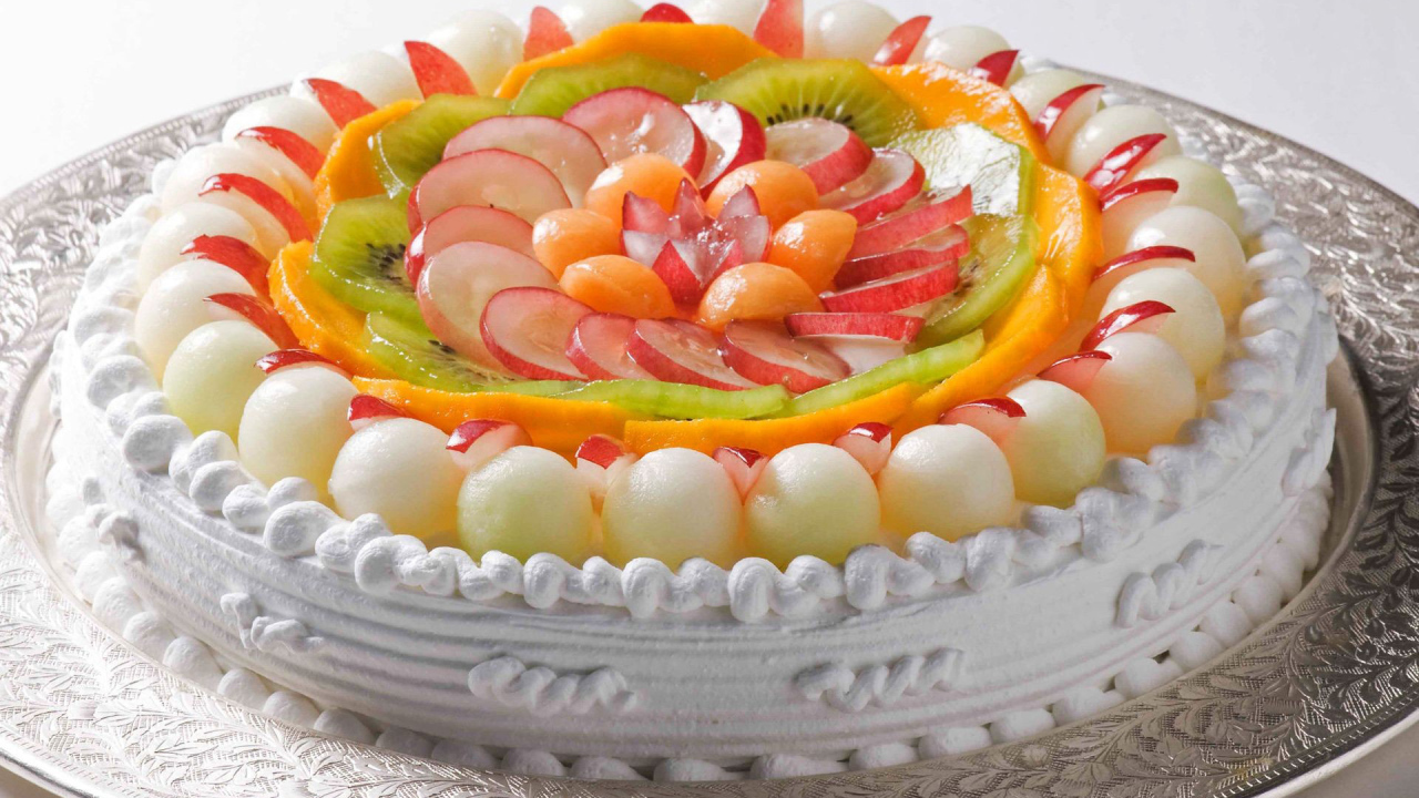 Воздушный торт с фруктами