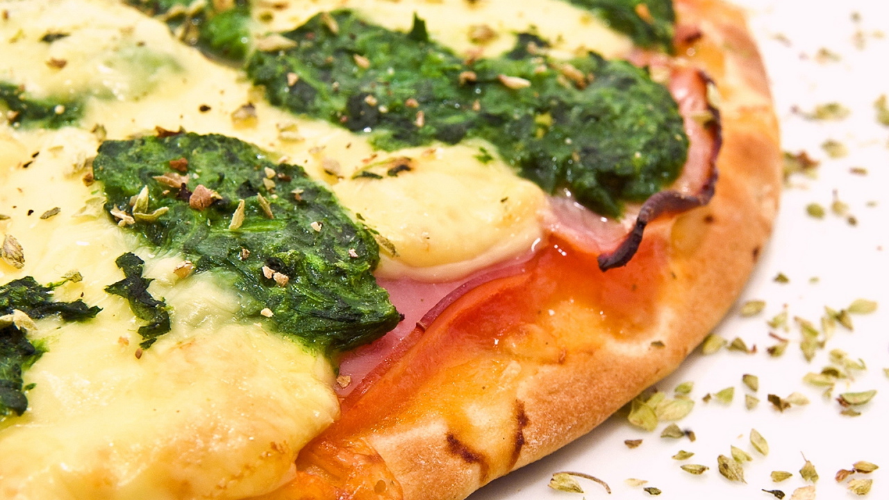 Пицца с зеленью