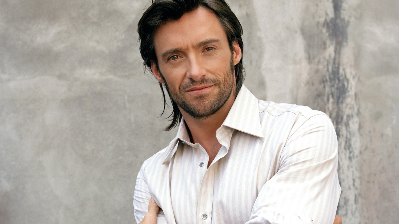 Hugh Michael Jackman в рубашке